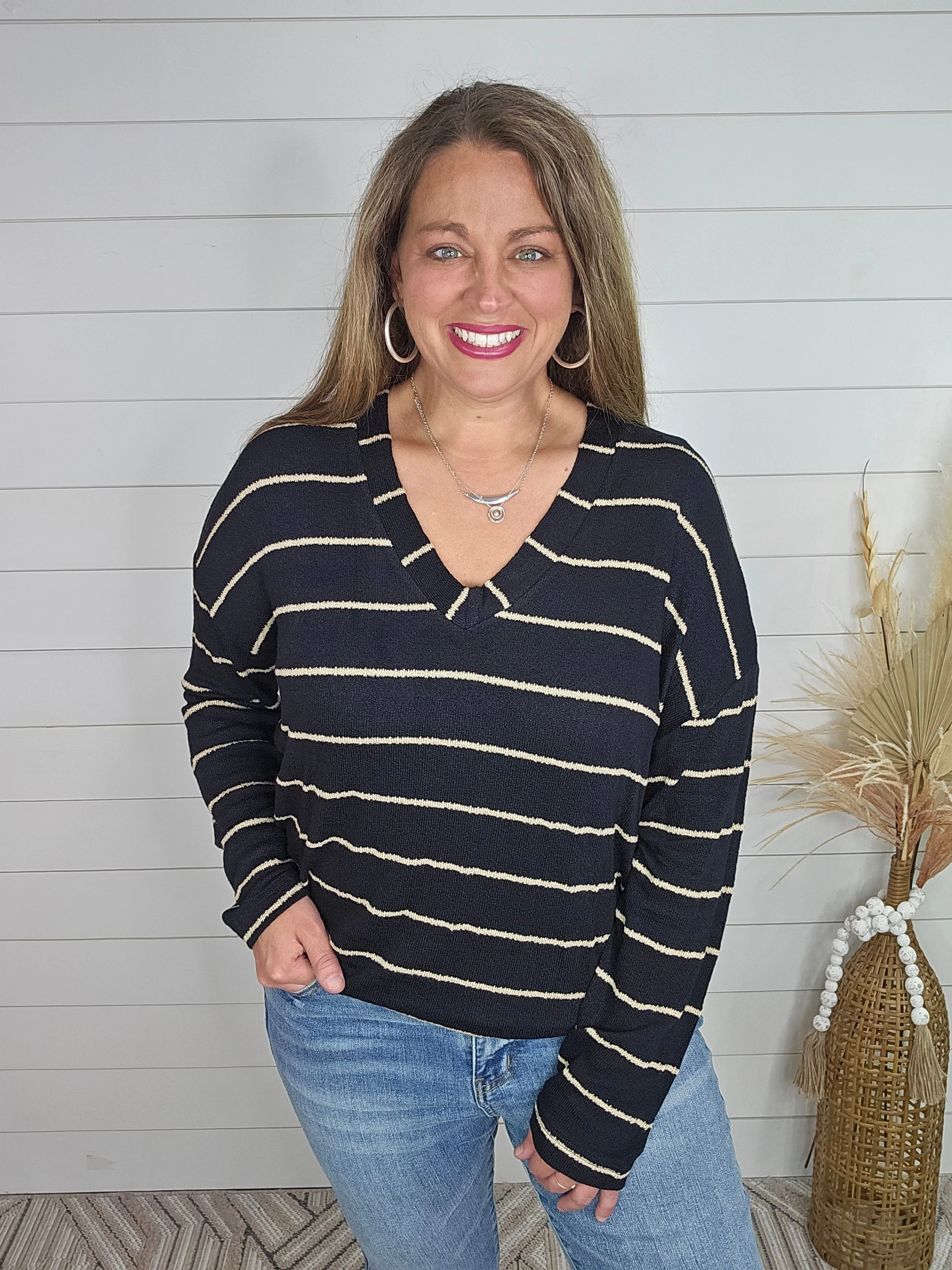 BLACK/TAUPE STRIPED LIGHT WEIGHT V NECK PULLOVER SWEATER