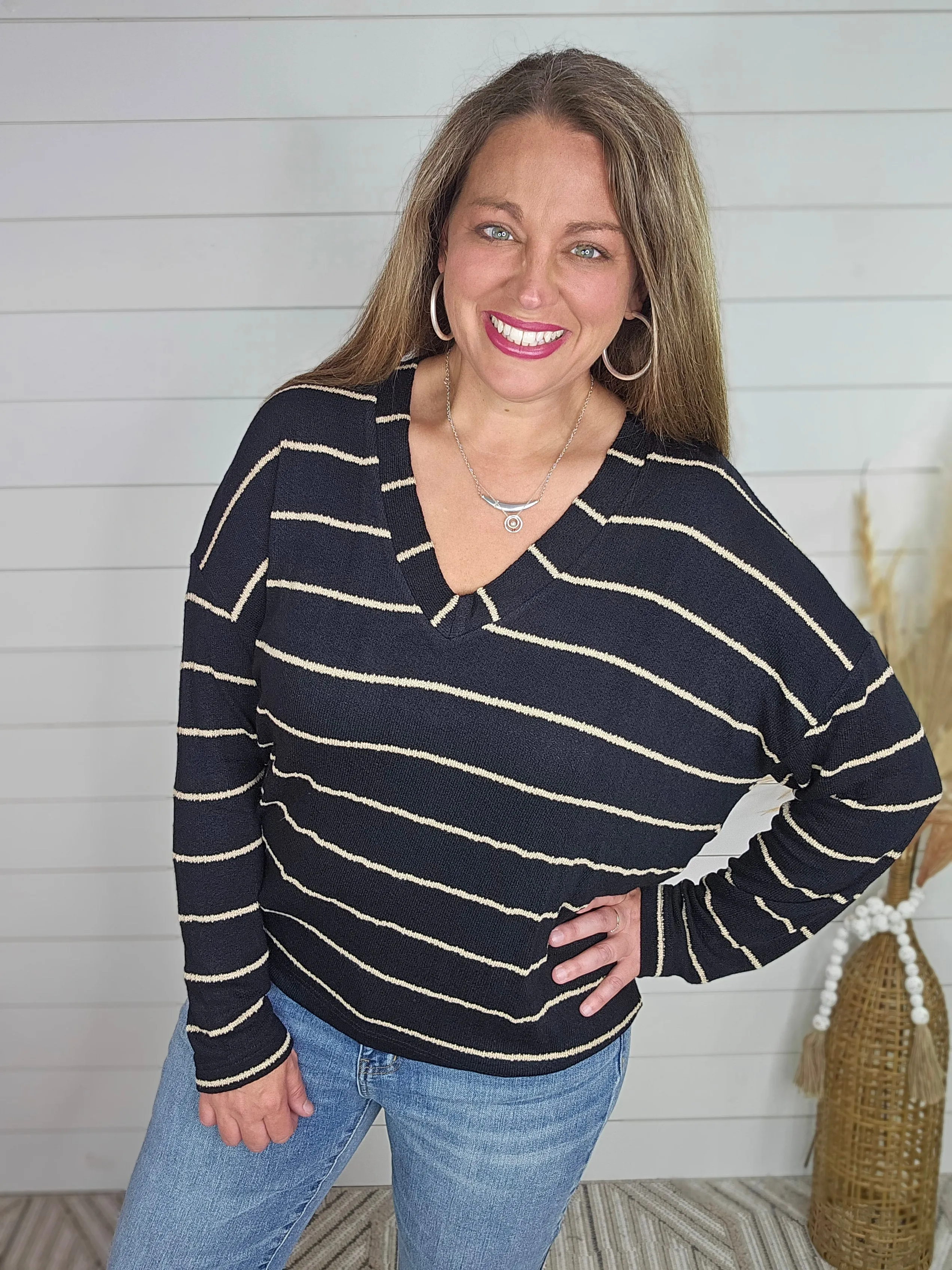 BLACK/TAUPE STRIPED LIGHT WEIGHT V NECK PULLOVER SWEATER