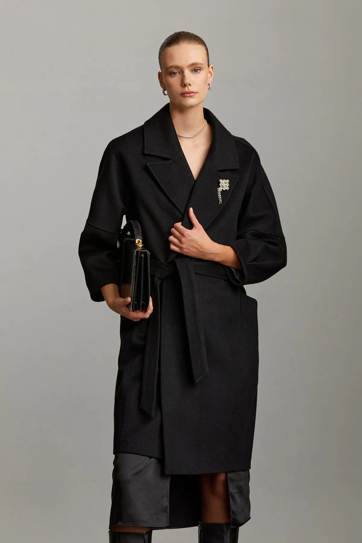 Dynamic Fit Cachet Notch Lapel Wool Blend Black Coat