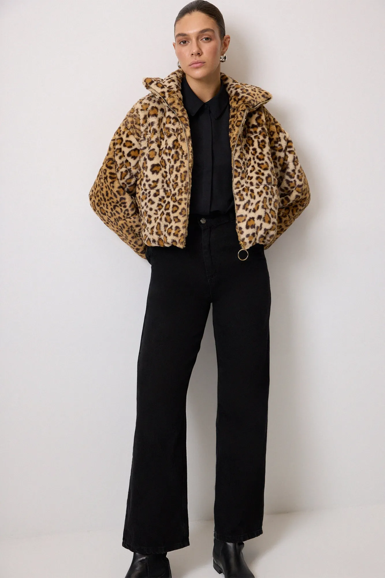 LEOPARD PATTERNED PLUSH COAT