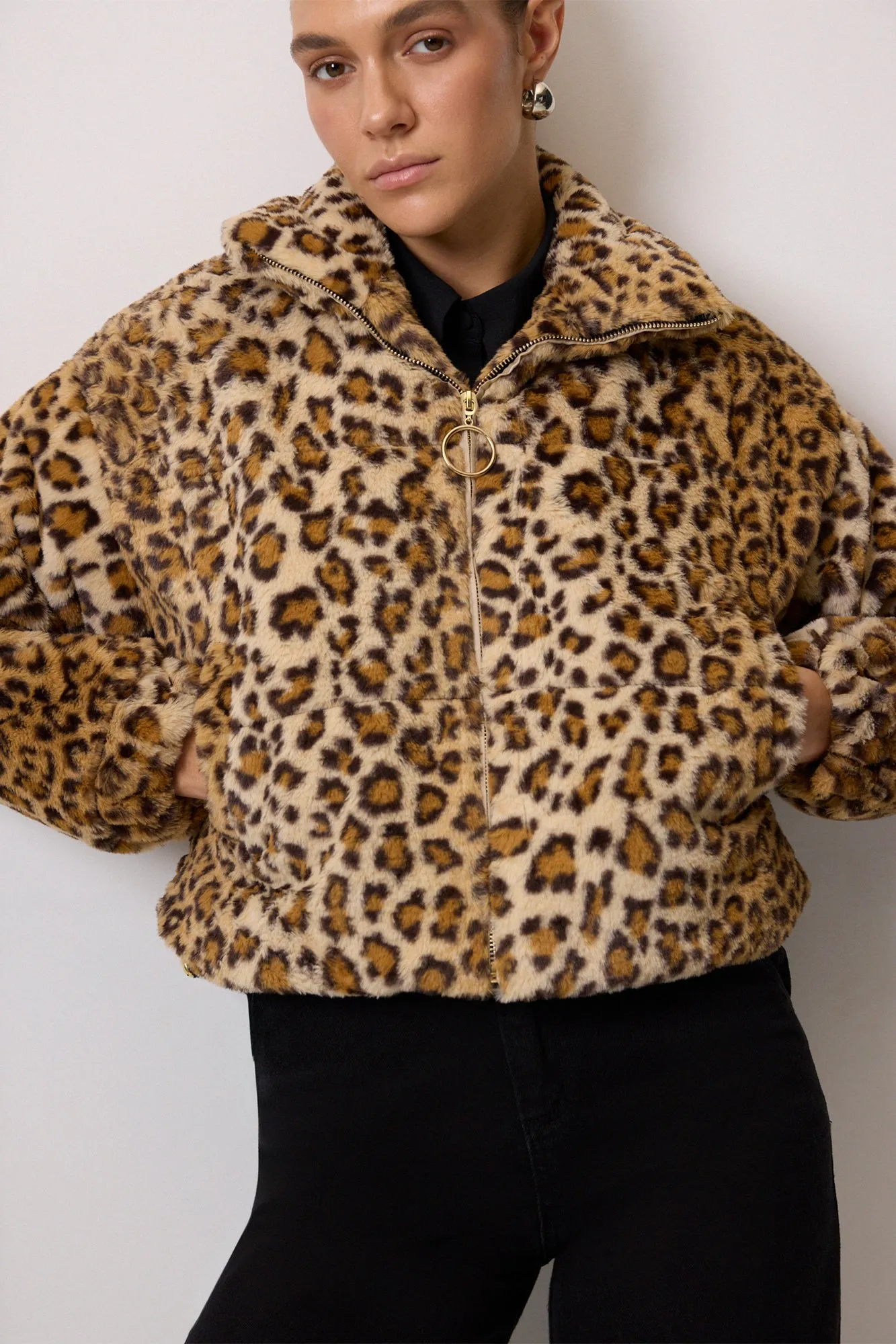 LEOPARD PATTERNED PLUSH COAT