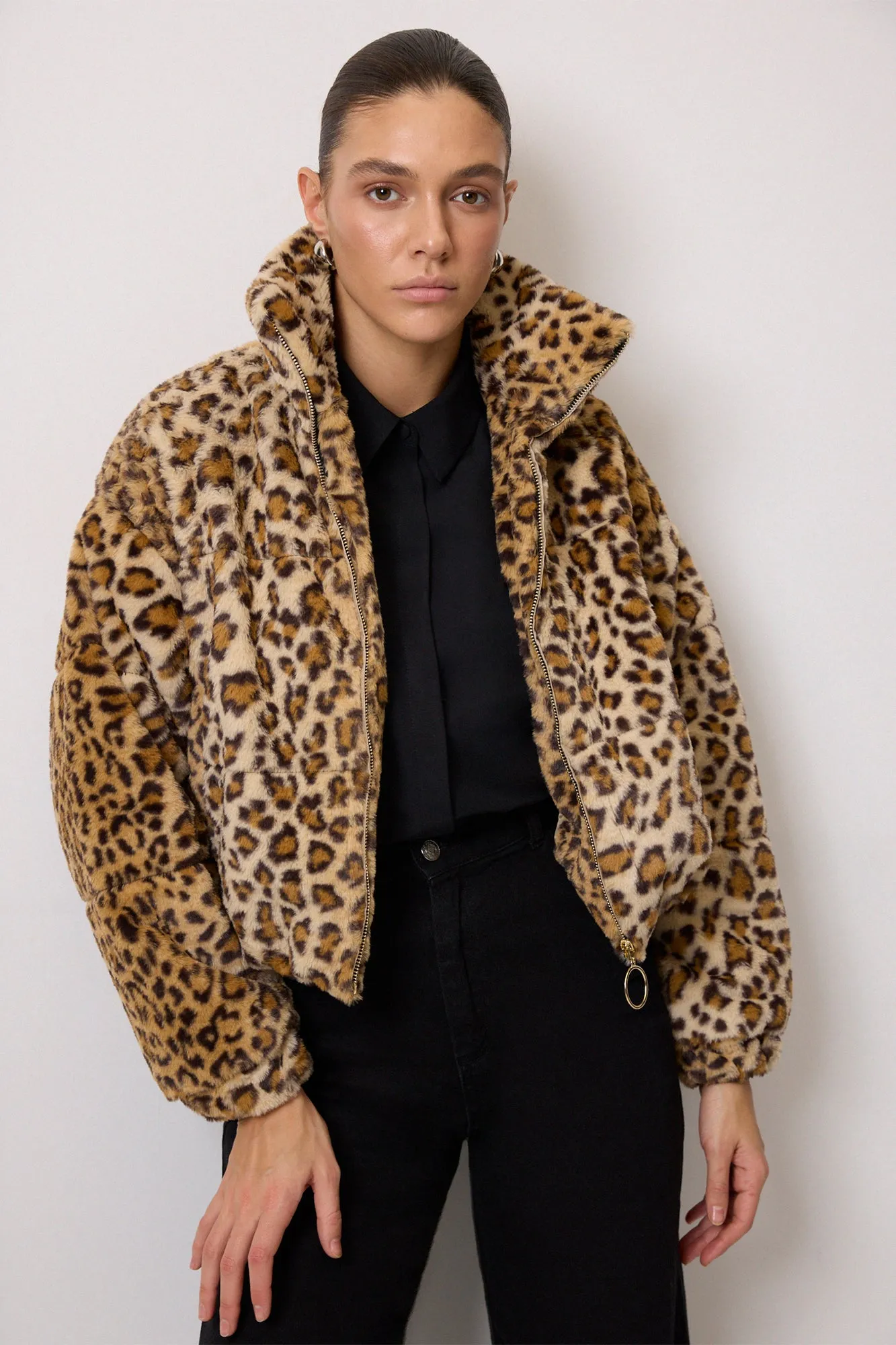 LEOPARD PATTERNED PLUSH COAT