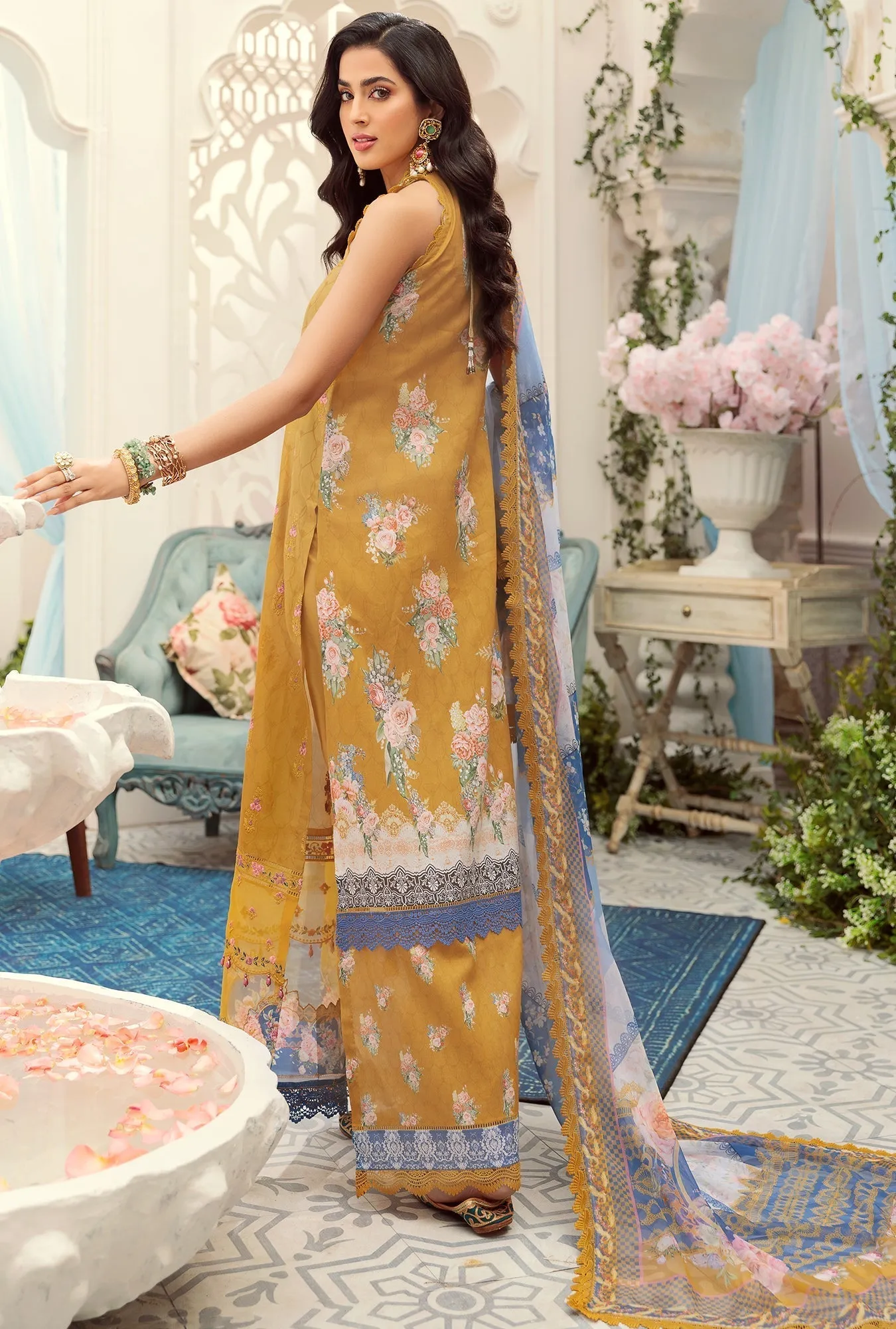 Noor Prints by Saadia Asad Lawn Collection 2022 – D8-B