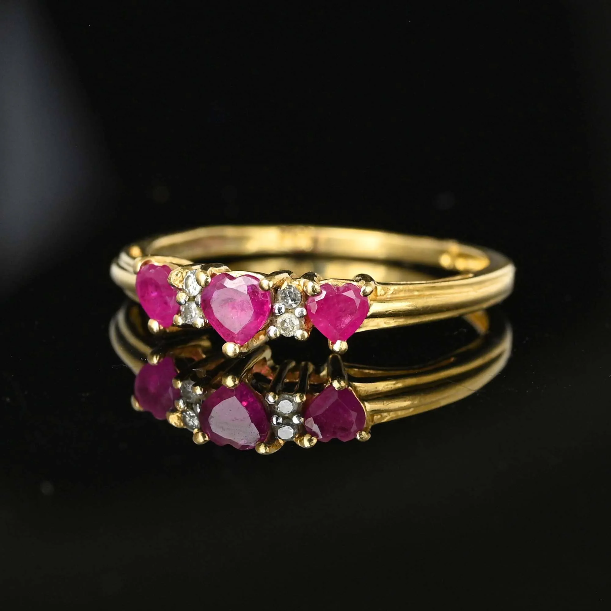 Vintage 10K Gold Diamond Ruby Heart Ring