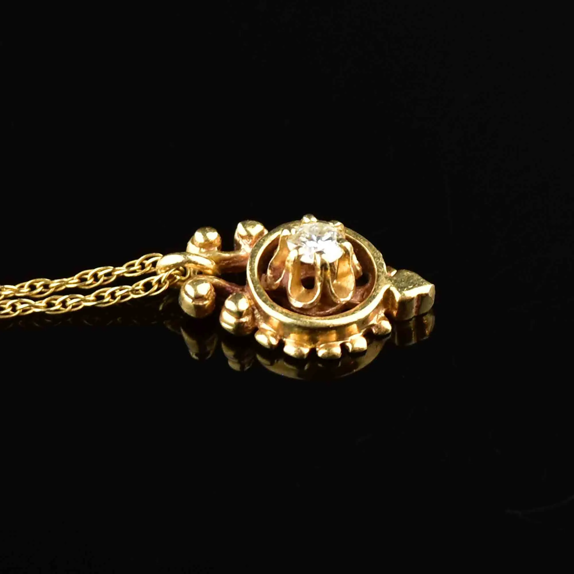 Vintage 14K Gold Buttercup Diamond Pendant Necklace